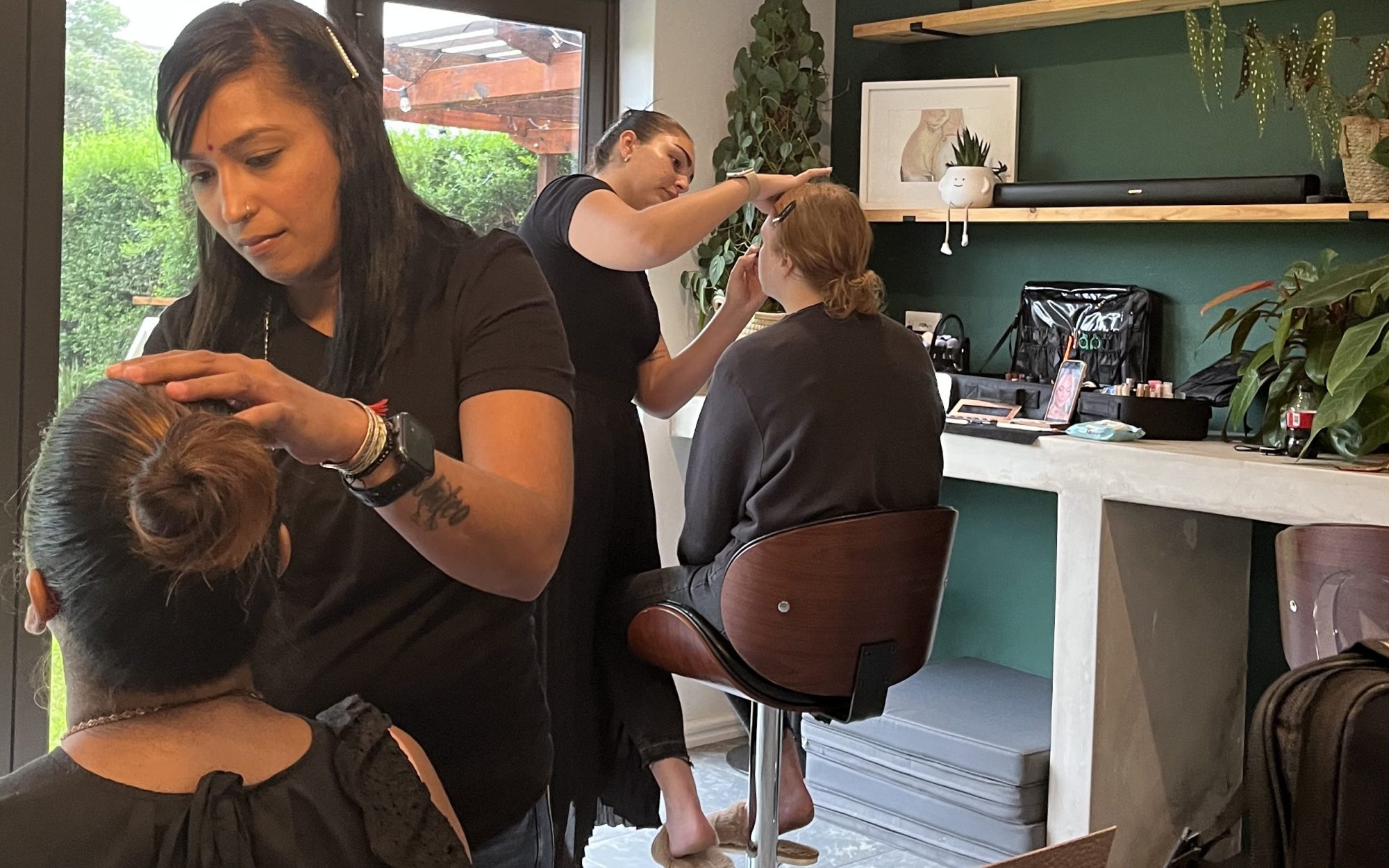 Makeup students doing makeup, makeup courses KwaZulu-Natal, Durban